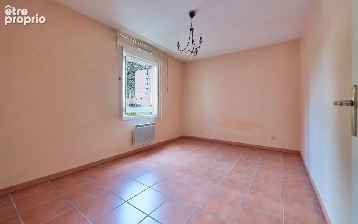 EXCLUSIVITÉ - Appartement T3 de 68 m² avec terrasse et garage - Manosque - photo 7