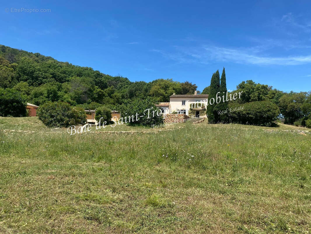 Maison à PLAN-DE-LA-TOUR