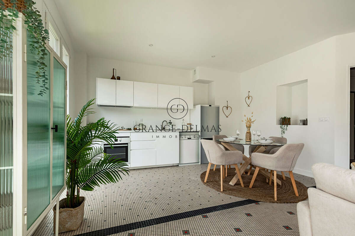 Appartement à BORDEAUX
