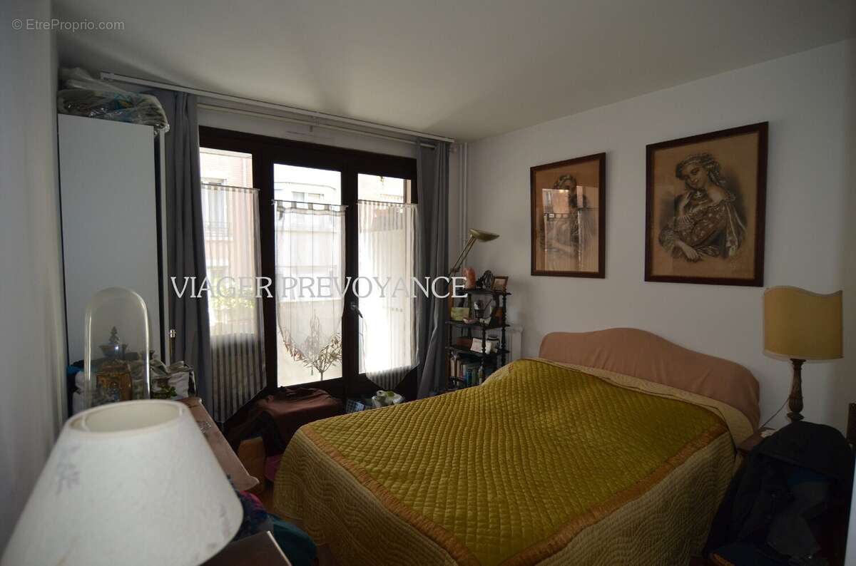 Appartement à PARIS-20E