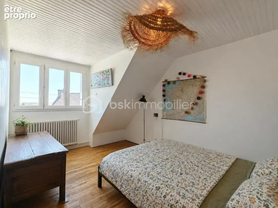 Maison familiale de 111 m² avec 3 chambres - Terrasse, jardin et sous-sol complet - photo 10