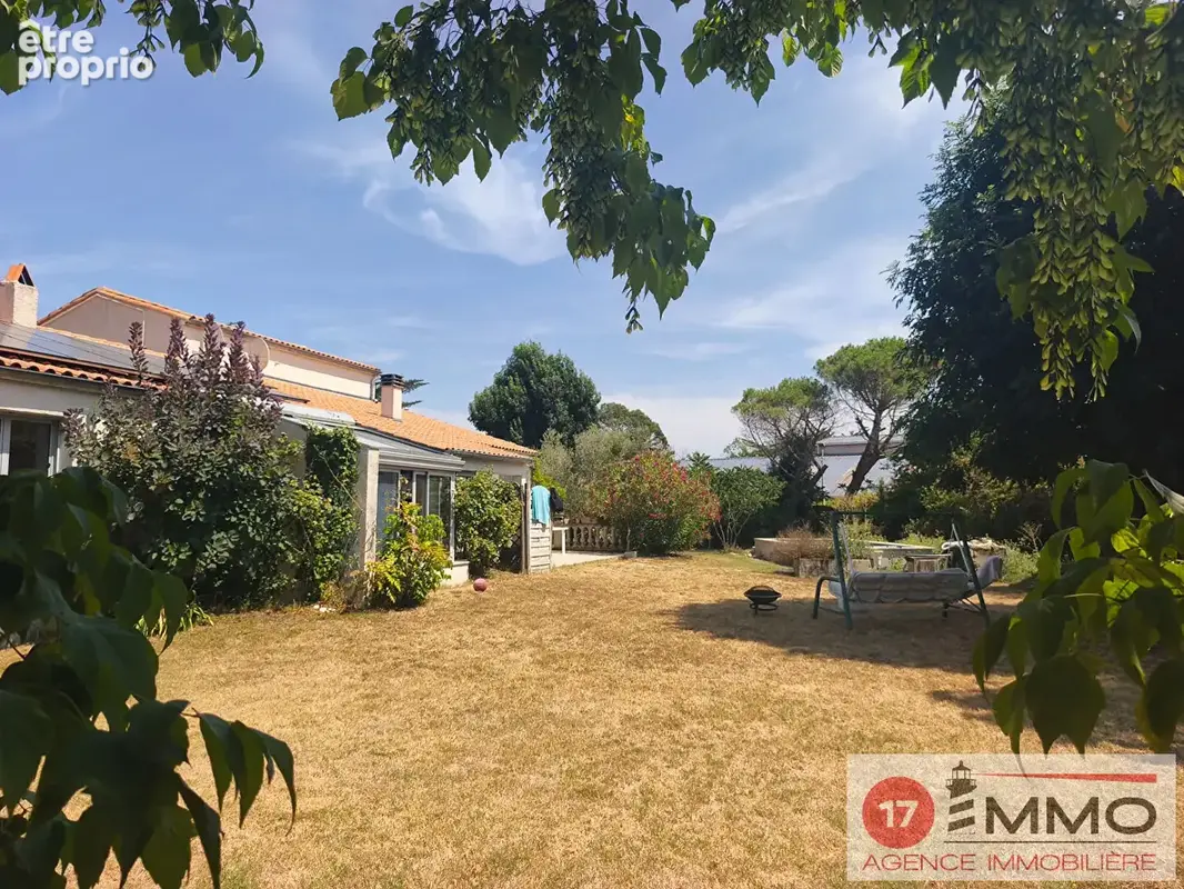 Maison  7 pièce(s) 226 m2 + Jardin clos + 3 garages - photo 14