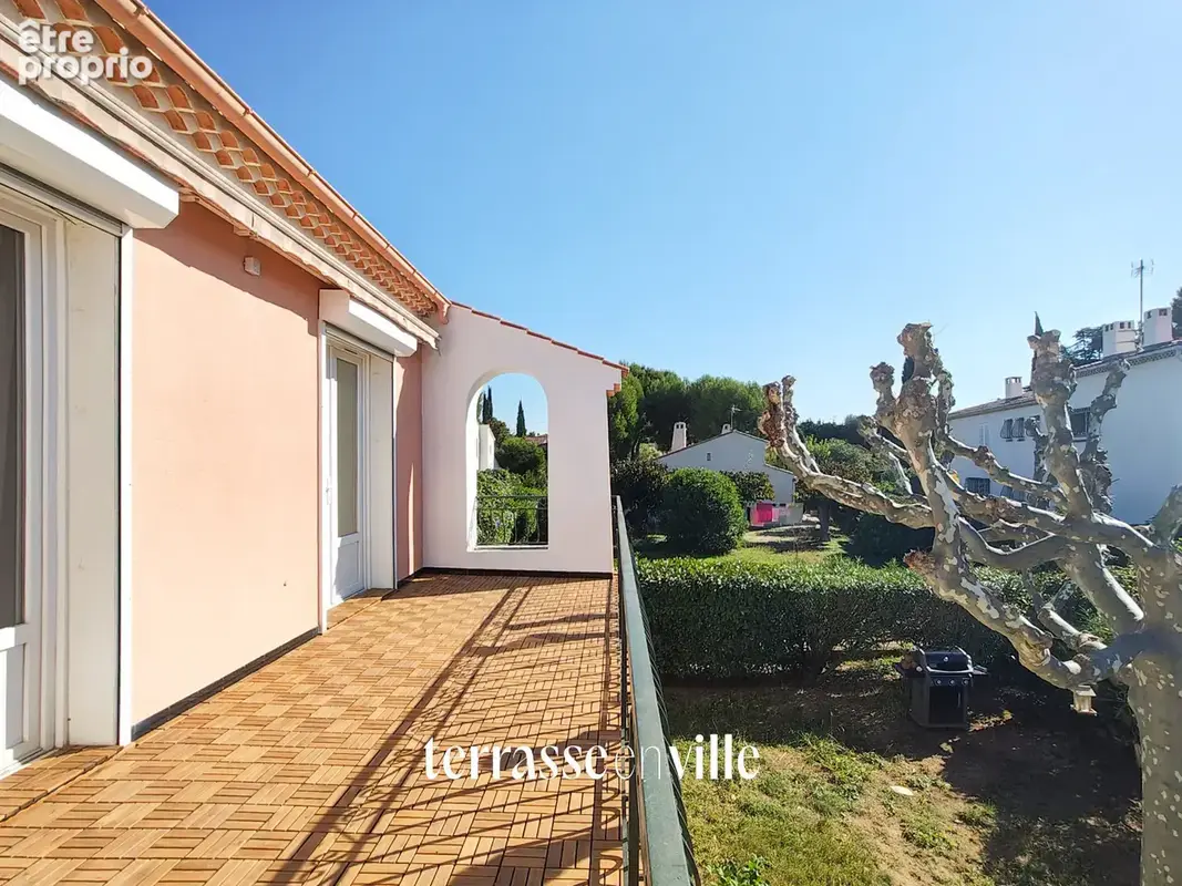 La ciotat - peymian - appartement 95 m2 renove - terrasse - parkings - proche plages - 499 000 € - photo 3