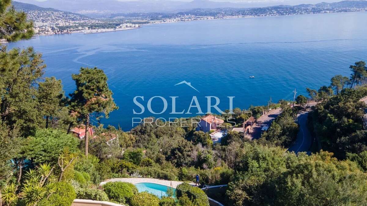 Maison à THEOULE-SUR-MER