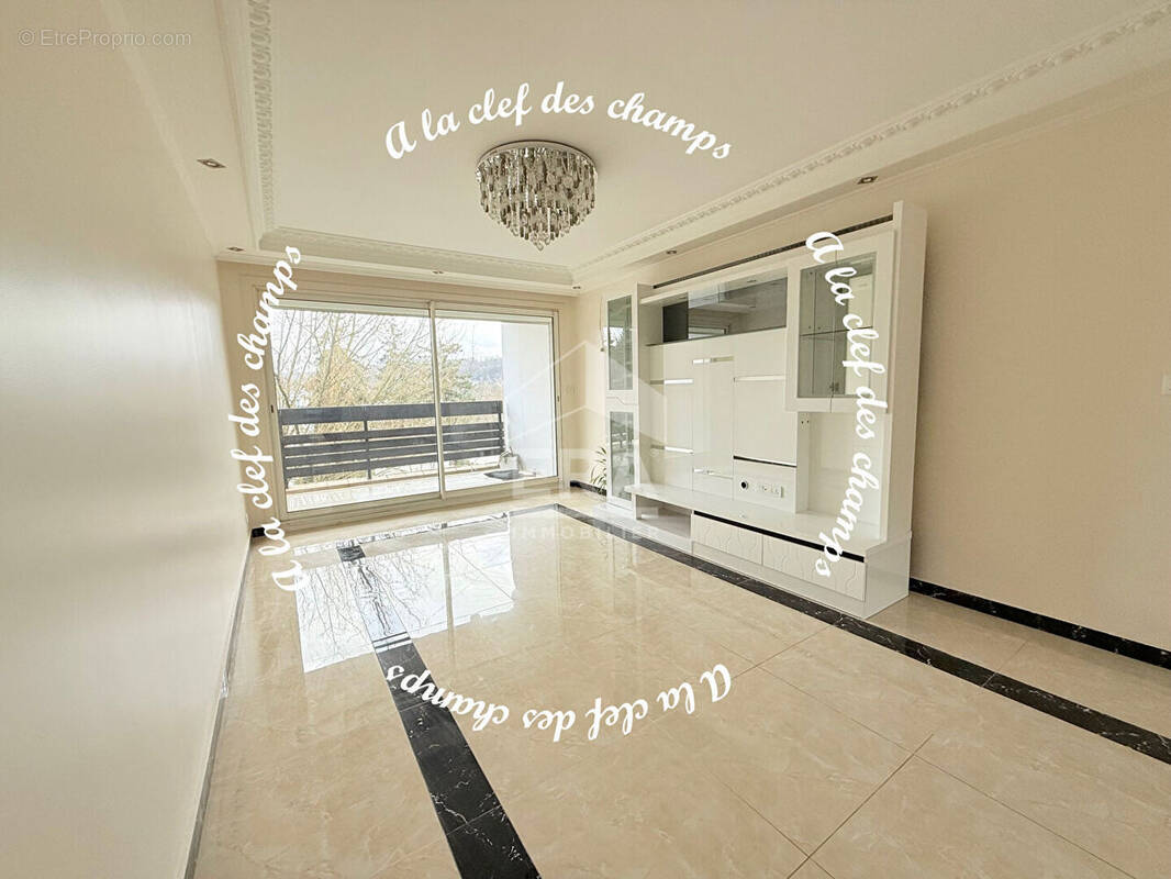 Appartement à GIF-SUR-YVETTE