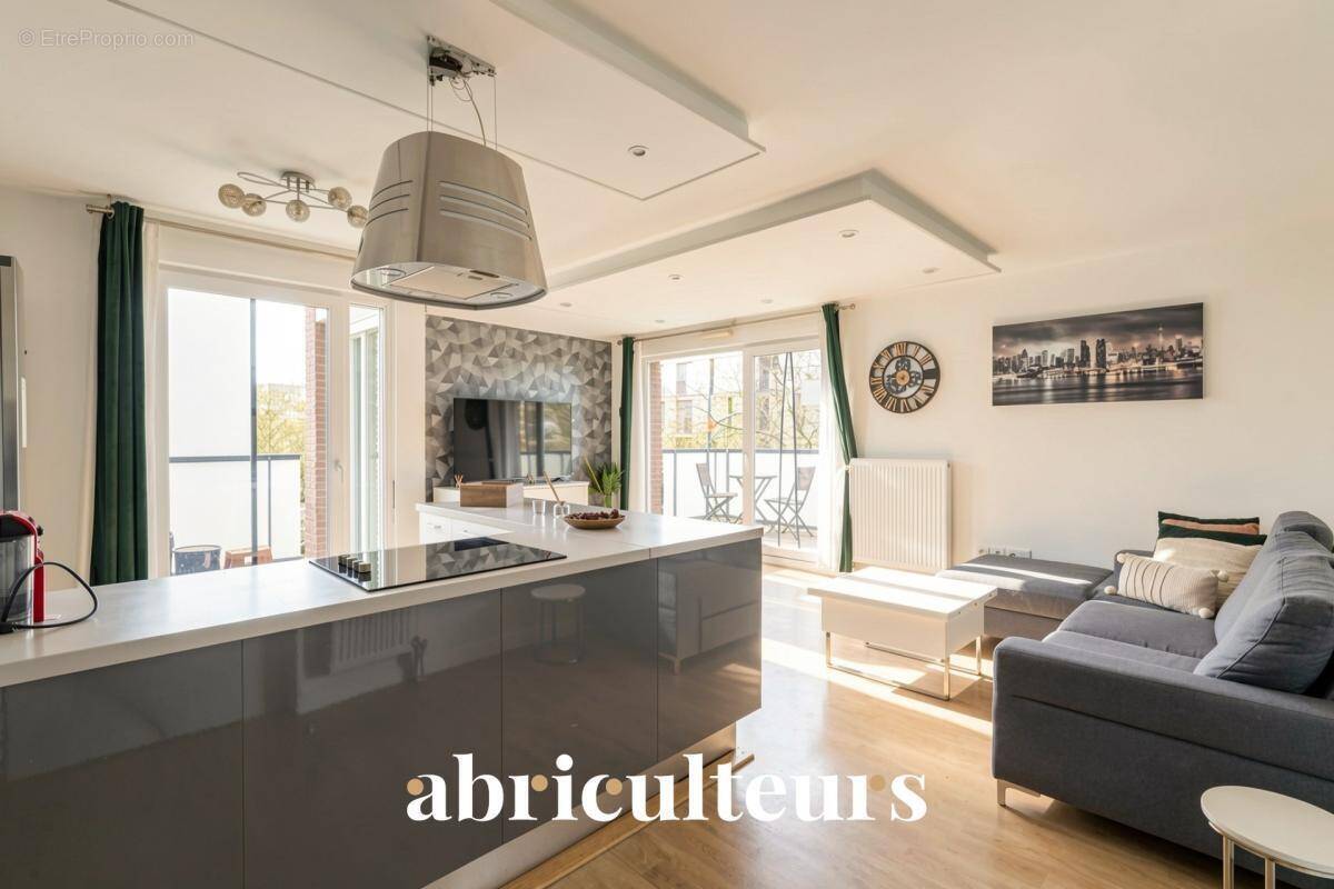 Appartement à GENNEVILLIERS
