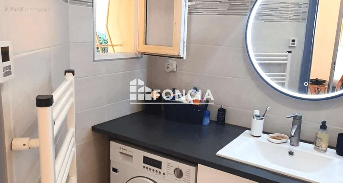 Appartement à SIX-FOURS-LES-PLAGES