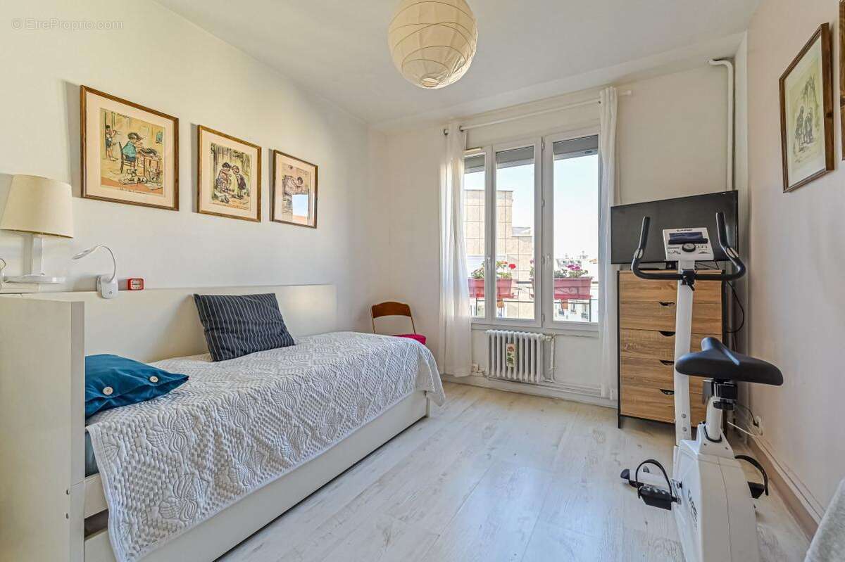 Appartement à PARIS-11E