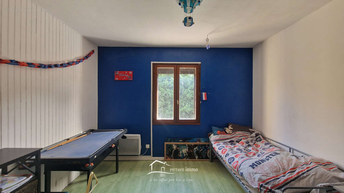 Maison de plain-pied familiale avec 4 chambres, au calme et sans vis-à-vis à proximité de Lusignan - photo 8