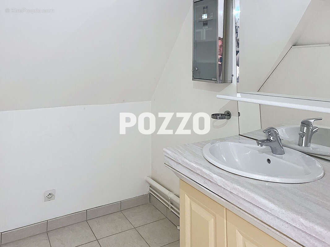 Maison à EQUEMAUVILLE