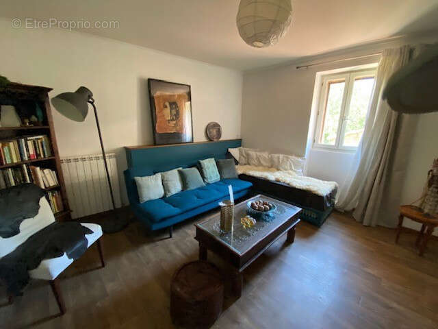 Maison à MOLIERES-SUR-CEZE