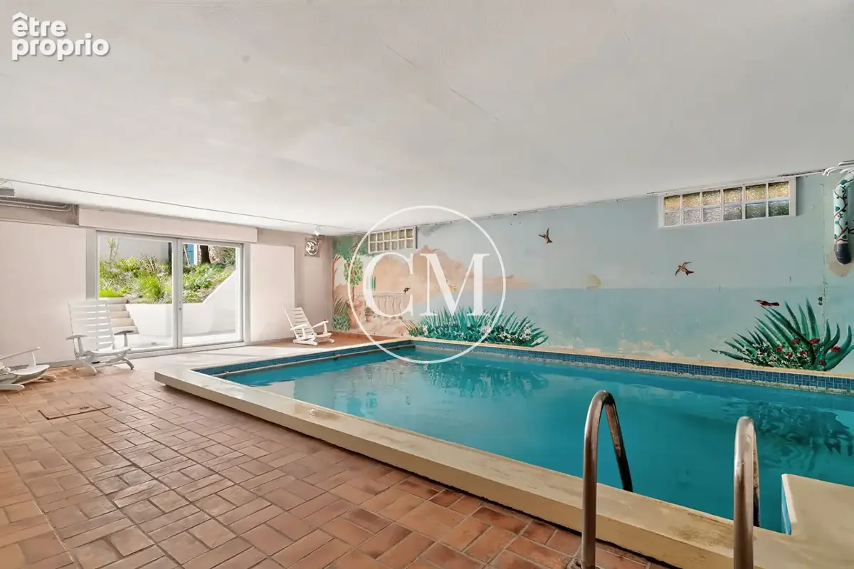 Versailles élégante maison familiale avec piscine intérieure et jardin - photo 2
