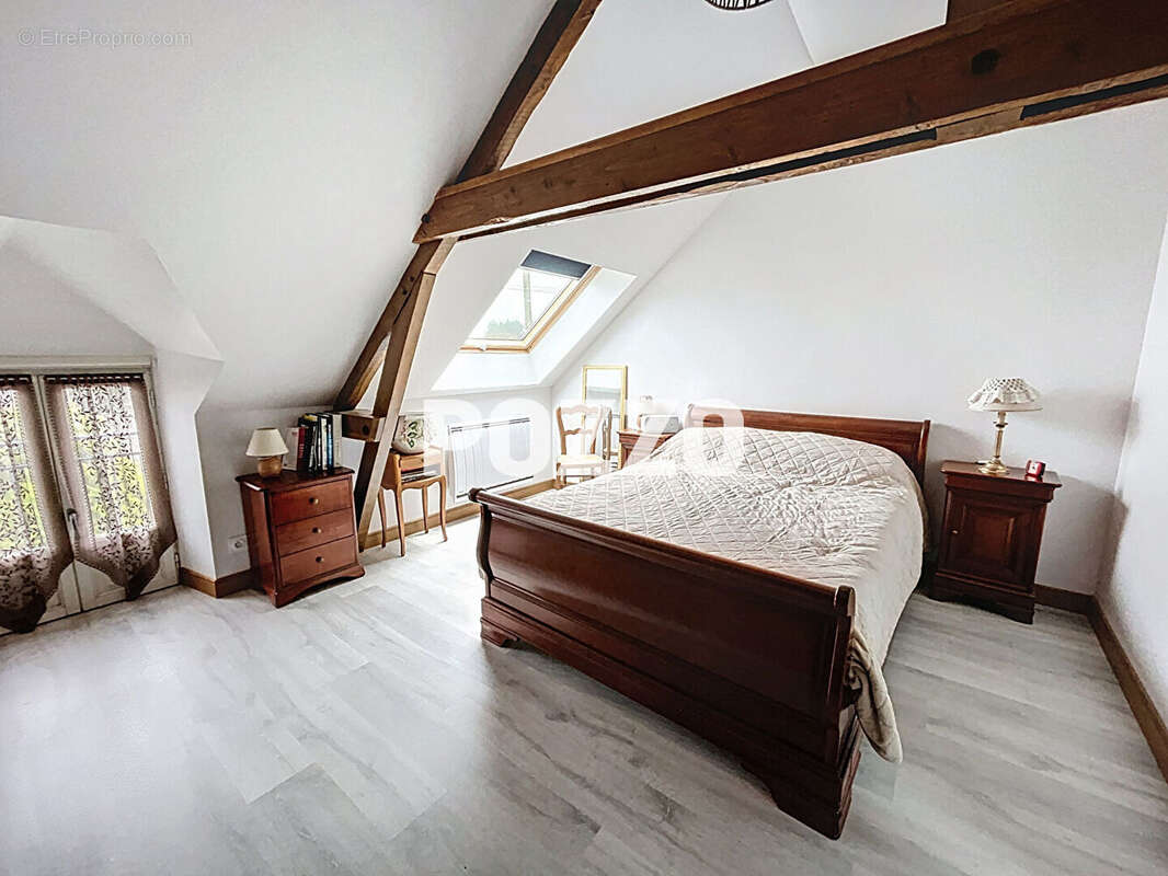 Maison à LOUVIGNE-DU-DESERT
