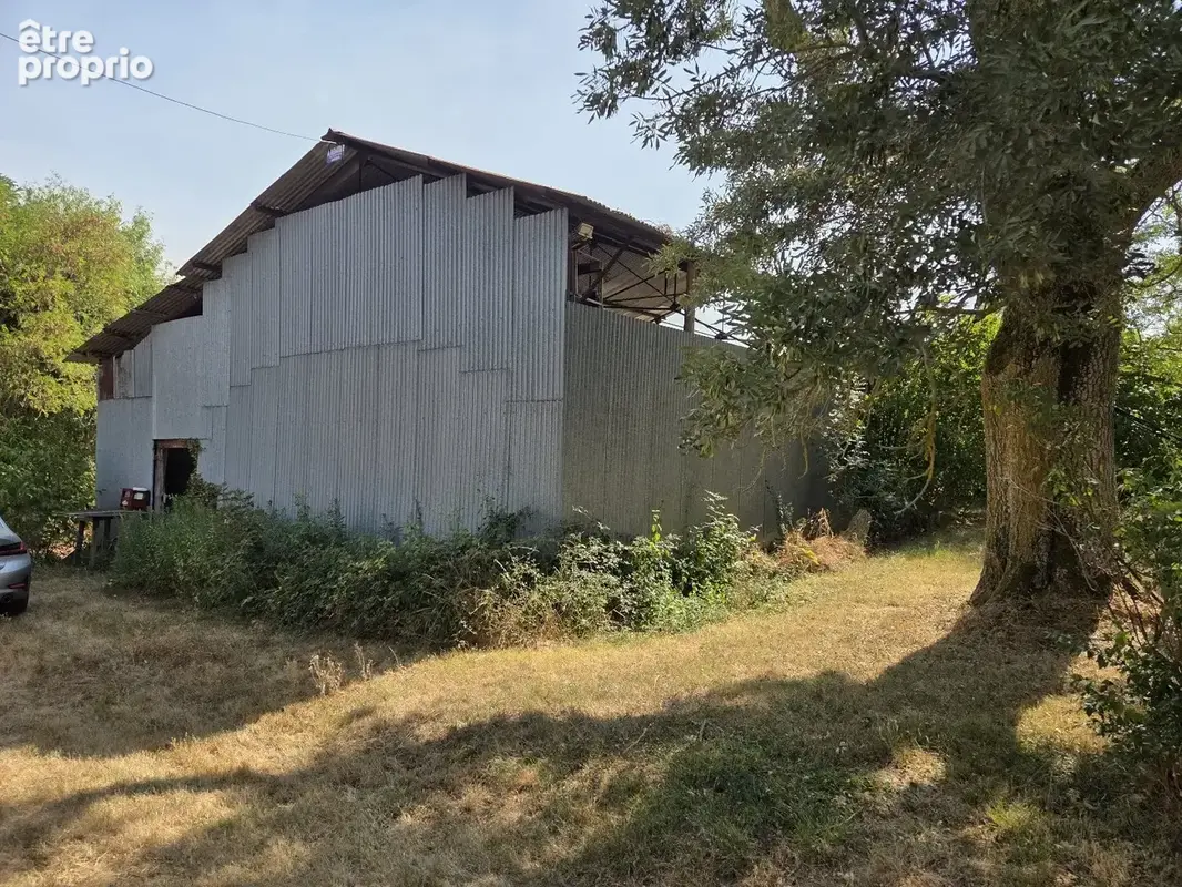 Maison ancienne rénovée avec dépendances - photo 7