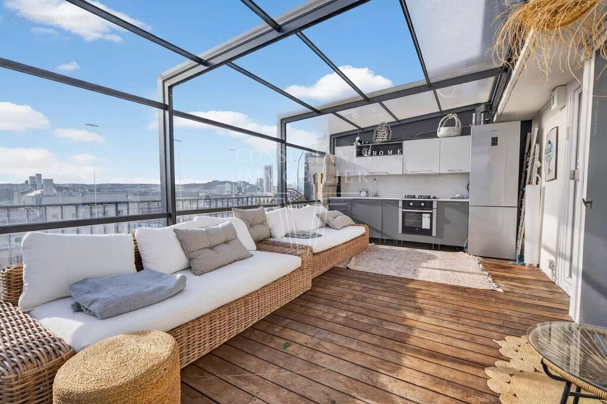 Appartement à NEUILLY-SUR-SEINE