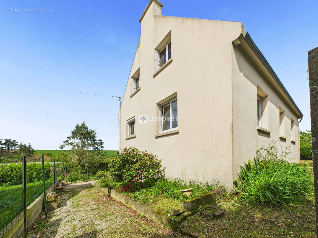 Maison à SAINT-NIC