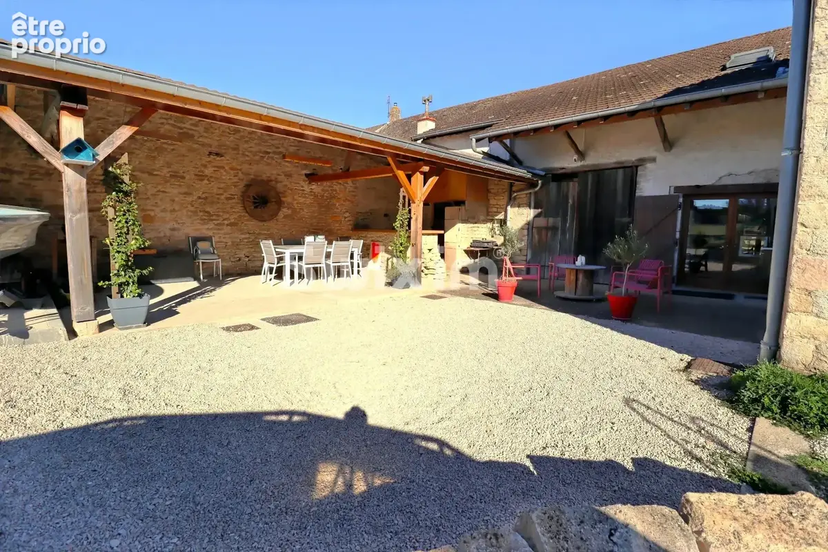 Maison à GIGNY-SUR-SAONE