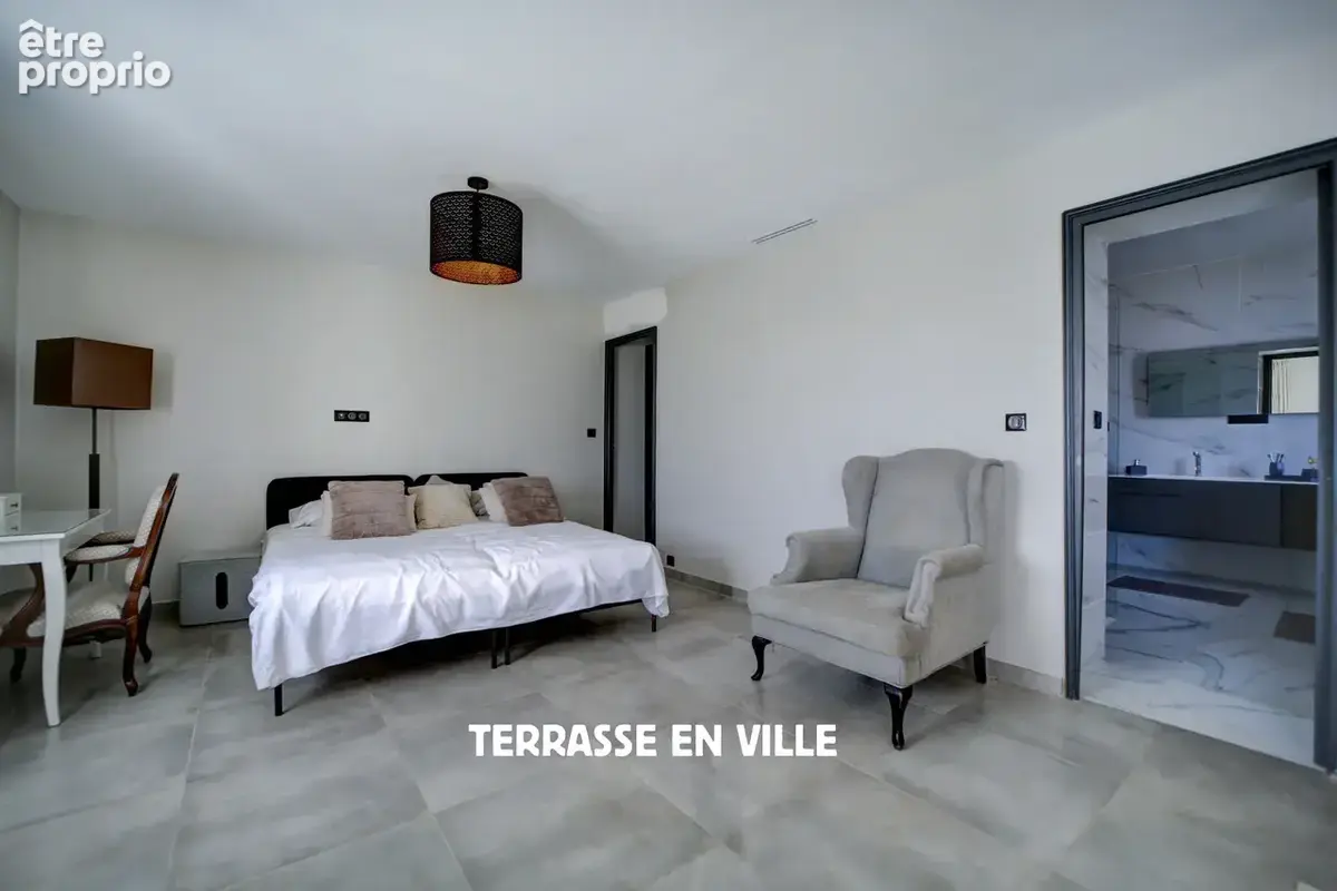 La ciotat - figuerolles - maison d'architecte t9 - 400m2 - jardin - 1000m2 - piscine - garages - 1870000€ - photo 5