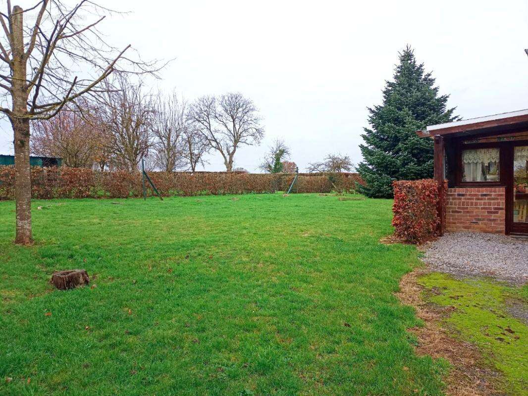 Maison à AVESNES-SUR-HELPE