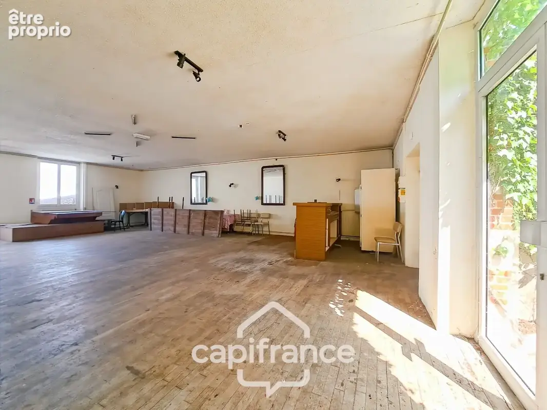 Ancien bar-restaurant avec logement – Fort potentiel au cœur de Châteaumeillant - photo 26