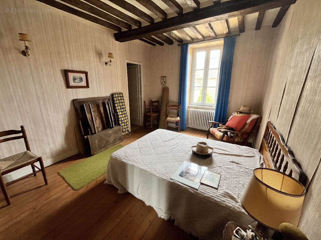 Maison à LONGUES-SUR-MER