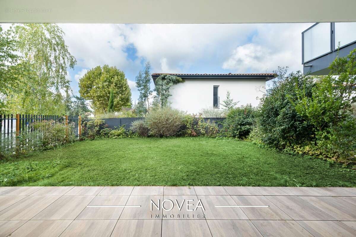 Appartement à CHARBONNIERES-LES-BAINS