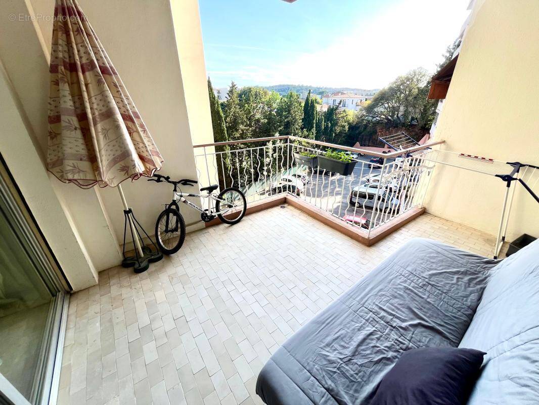 Appartement à LE CANNET