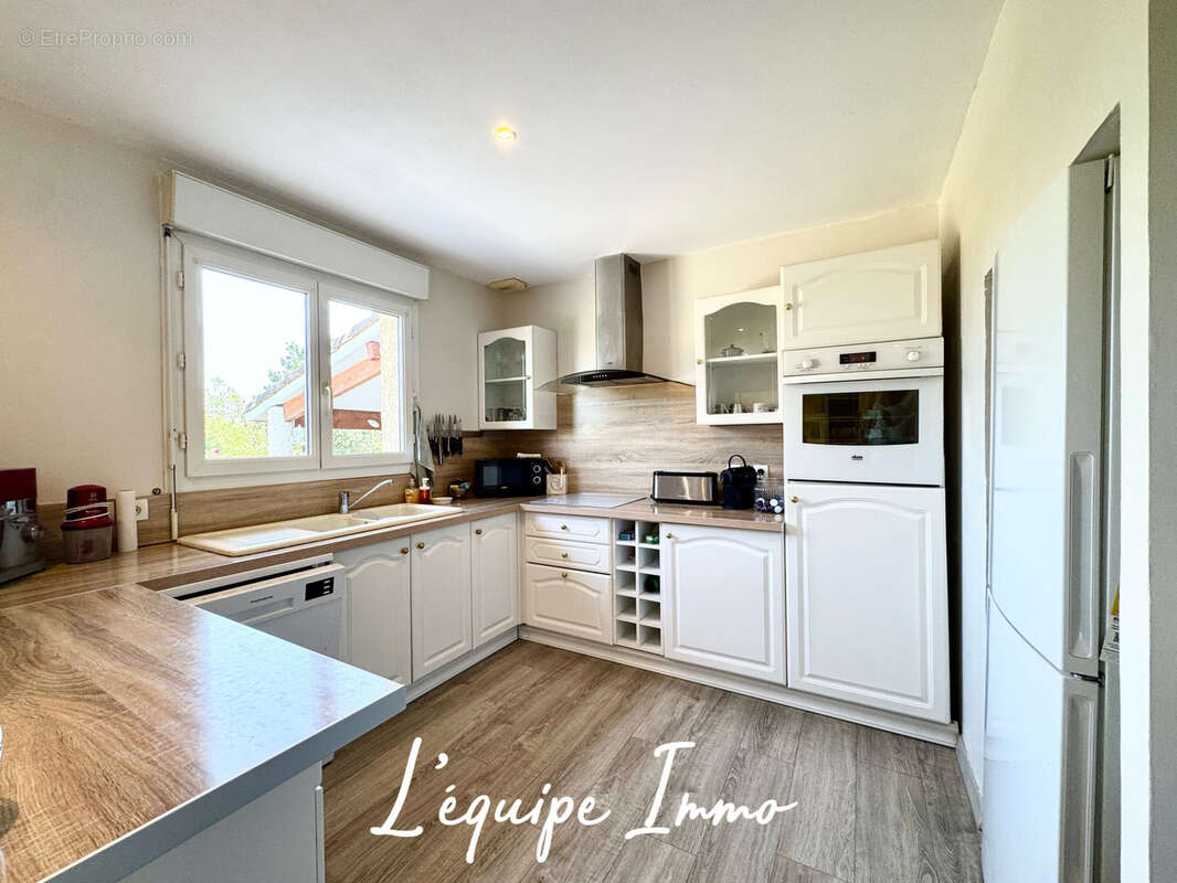 Maison 7 pièces avec grand jardin arboré - photo 7