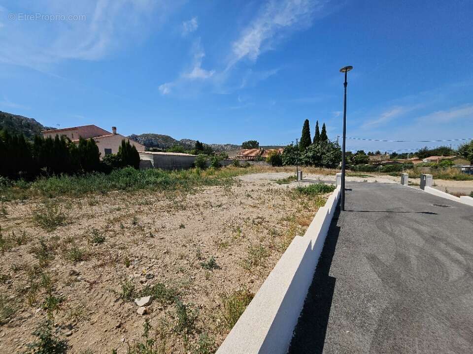 Terrain à LES PENNES-MIRABEAU