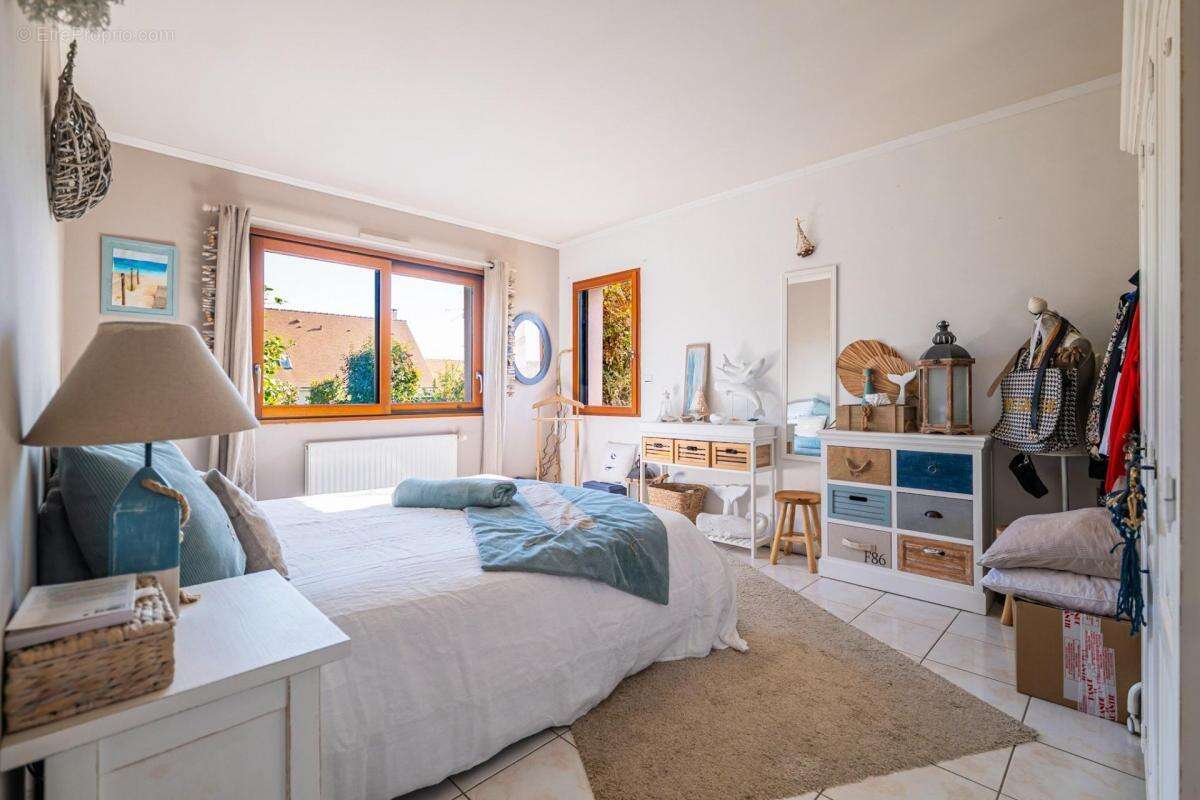 Maison à YVRE-L&#039;EVEQUE