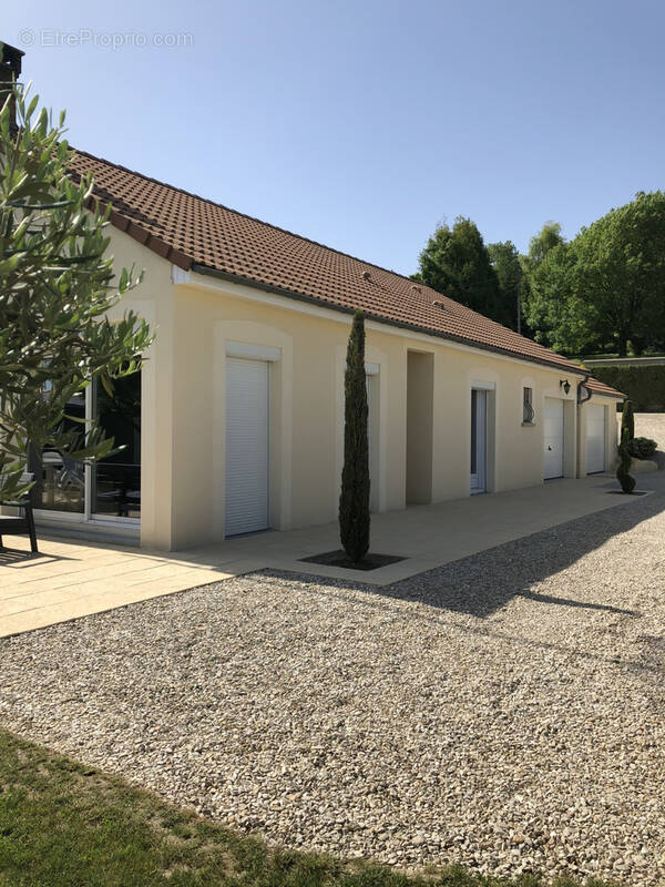Maison à SAINT-HILAIRE-SOUS-ROMILLY