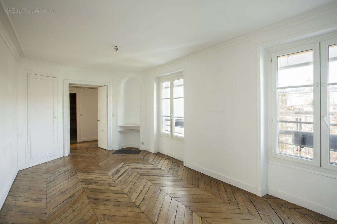Appartement à PARIS-9E