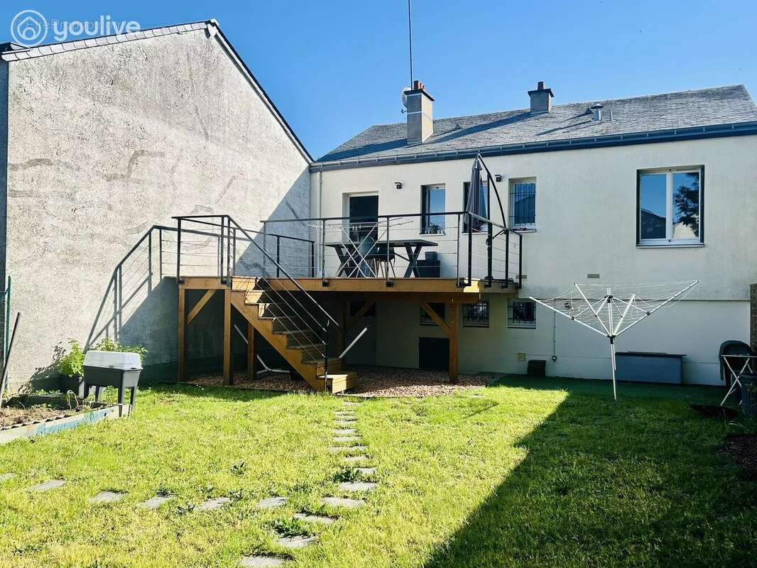 Maison à LES PONTS-DE-CE