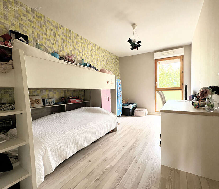 LONGVIC  : T3 récent 64 m2 + terrasse - photo 7