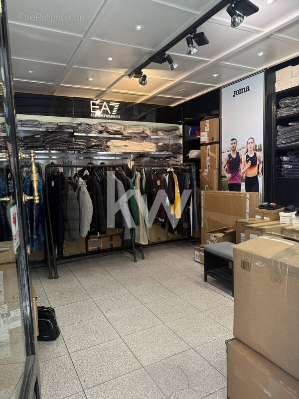 Commerce à PARIS-3E