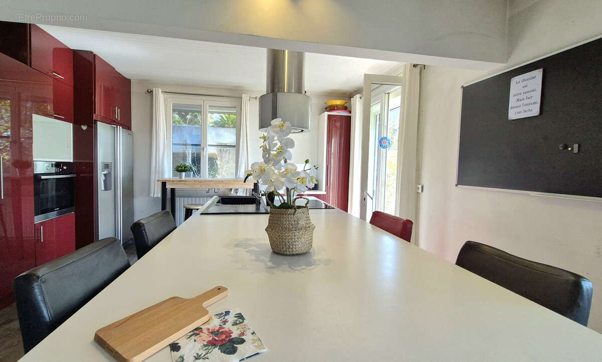 Maison à LES ANGLES