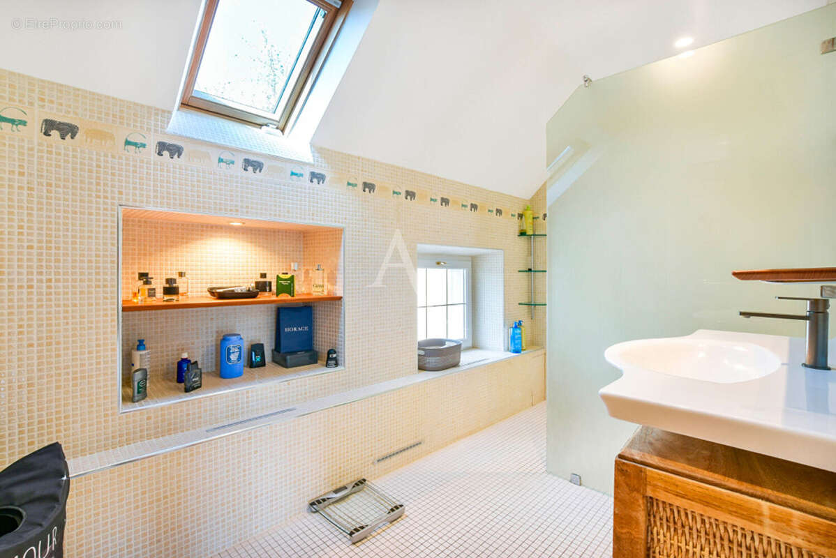 Maison à OZOUER-LE-VOULGIS