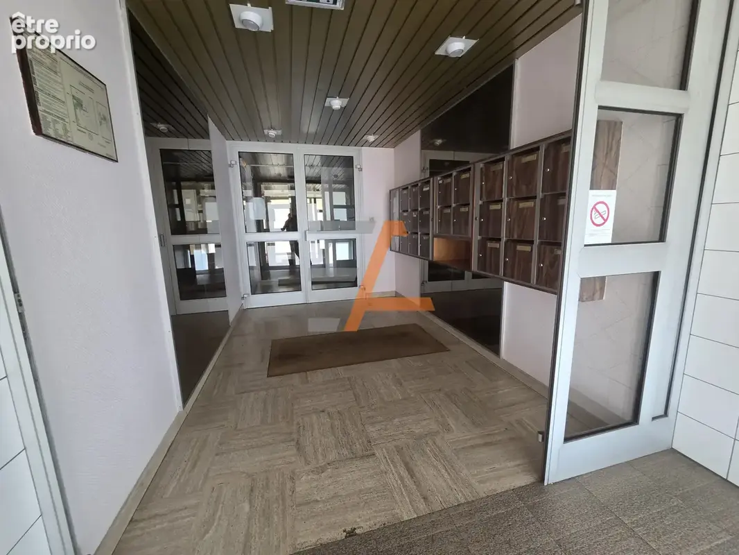 Tréfilerie F3 de 67m2 au 4étage avec ascenseur et parking - photo 8
