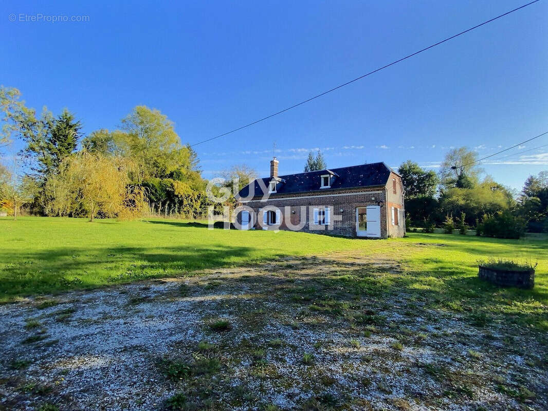 Maison à MONTREUIL-L&#039;ARGILLE