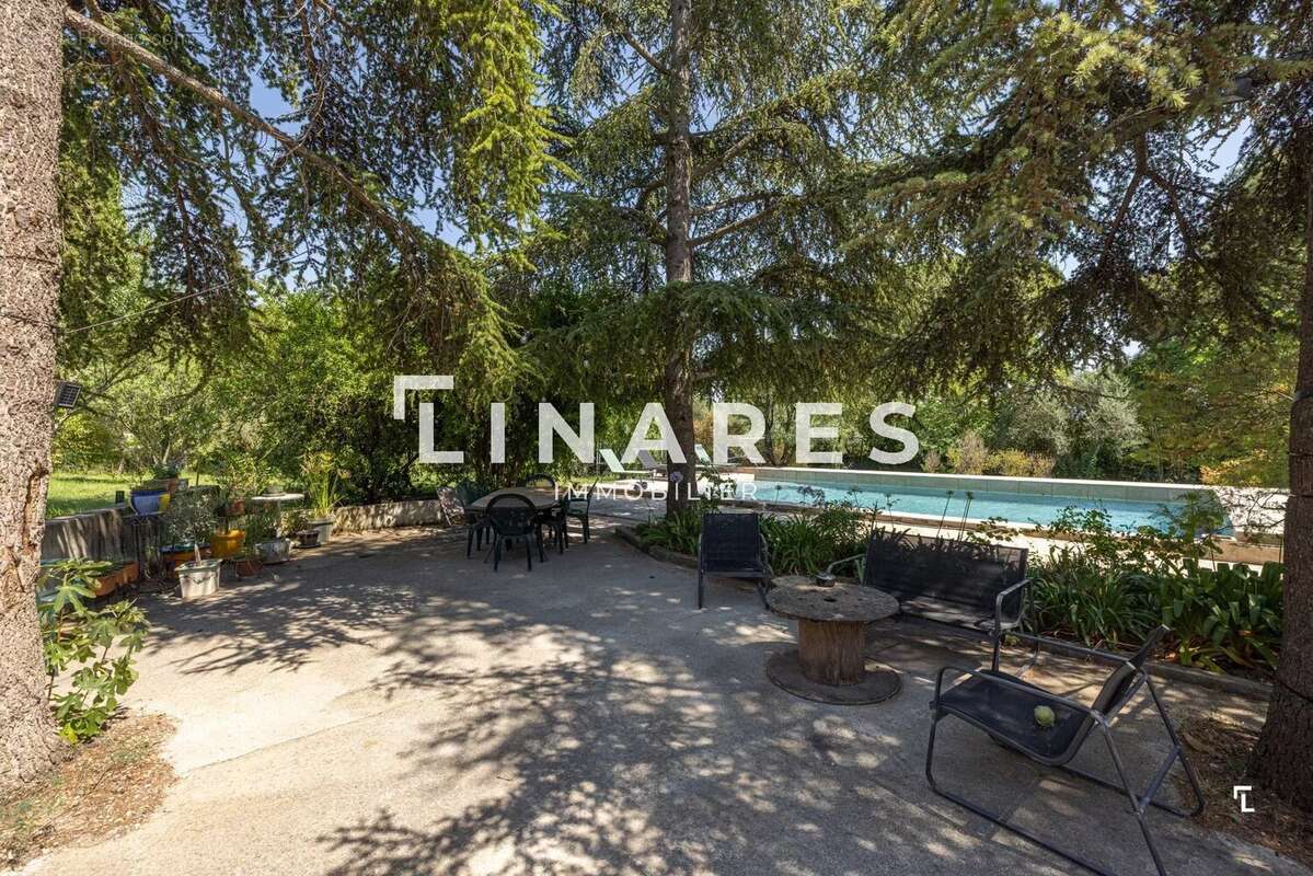 L'ALLAUDIENNE - Maison T5 de 151m2 - Terrain de 3300m2 - Piscine - Garage - ALLAUCH - photo 28