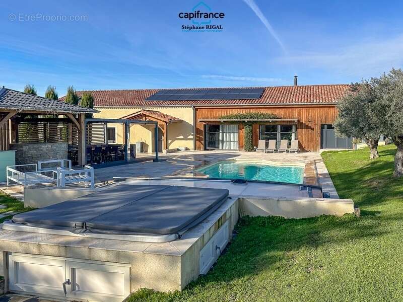 Propriete à vendre 7 pièces VILLENEUVE SUR LOT (47) de 229m2 habitables sur un terrain clos de 5965m2 - photo 22