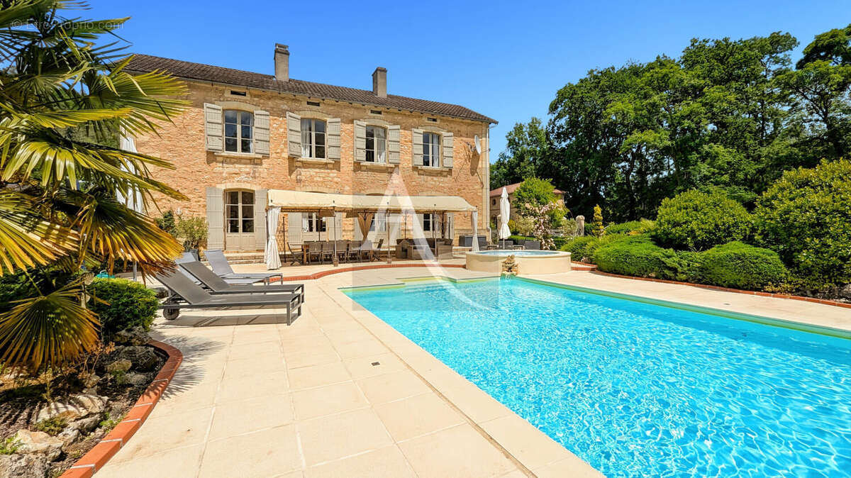 Maison à SAINT-FRONT-SUR-LEMANCE