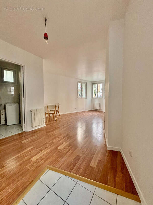 Appartement à PARIS-19E