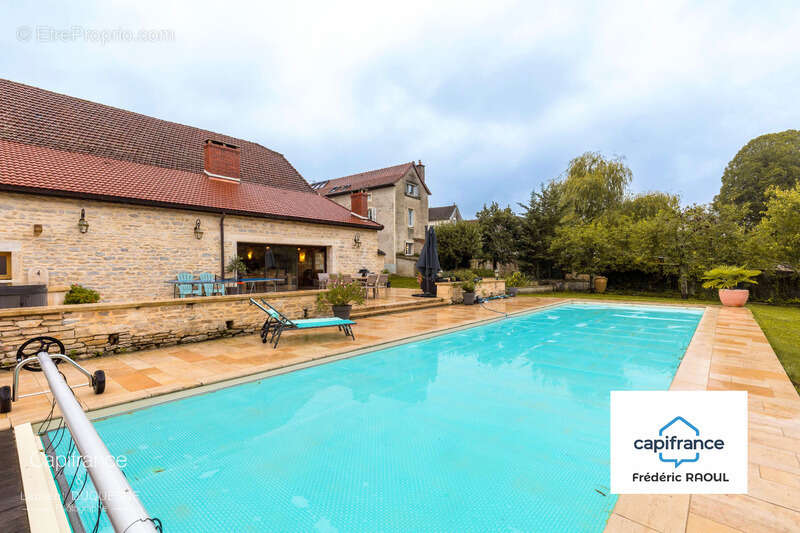 Maison à IS-SUR-TILLE