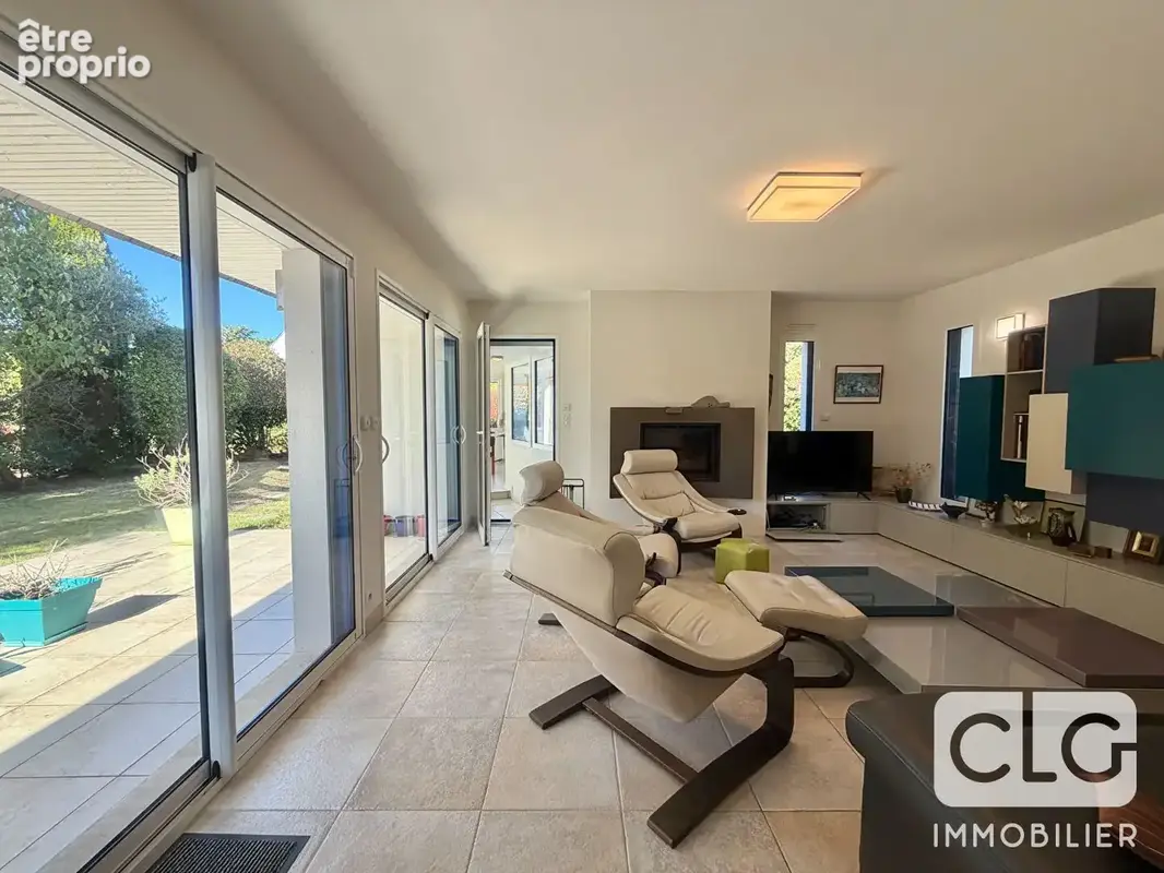 Maison SAINTE MARINE 7 pièce(s) 185.58 m2 - photo 5