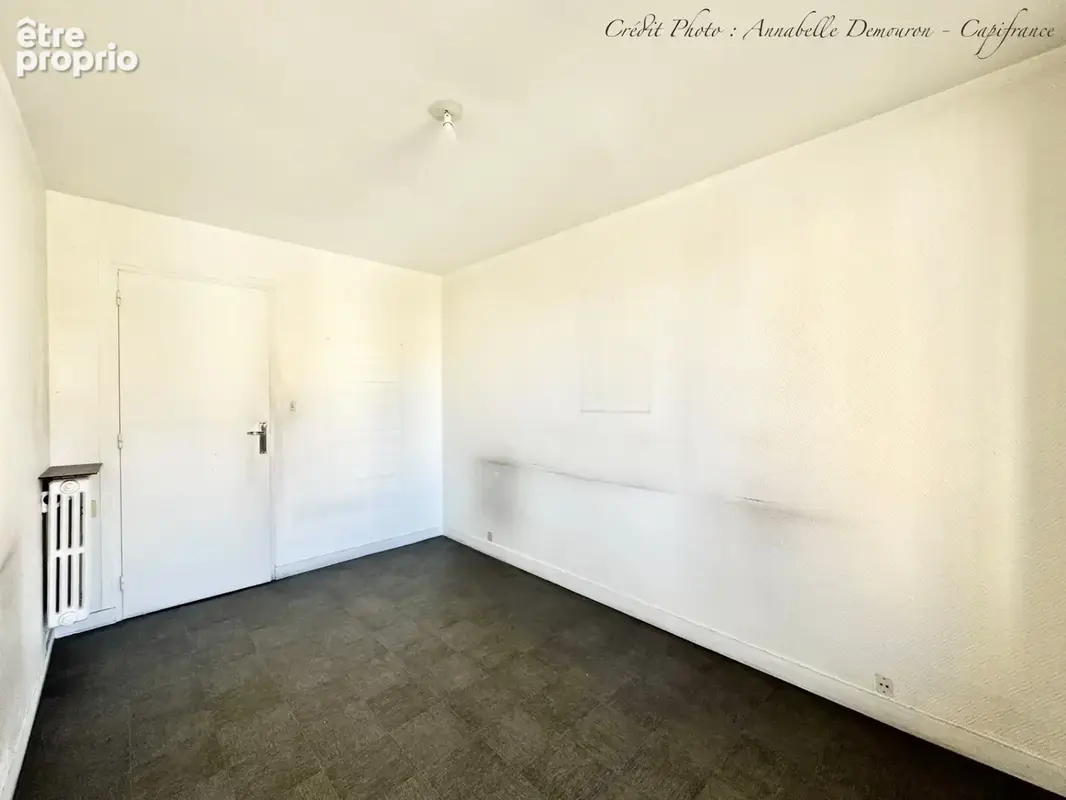 Appartement t5 a renover – clermont-ferrand - les salins - tres beau potentiel - photo 17