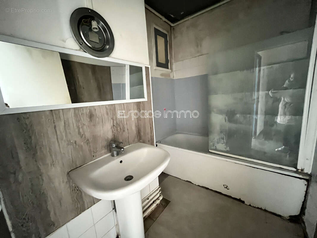 Appartement à MONT-SAINT-AIGNAN