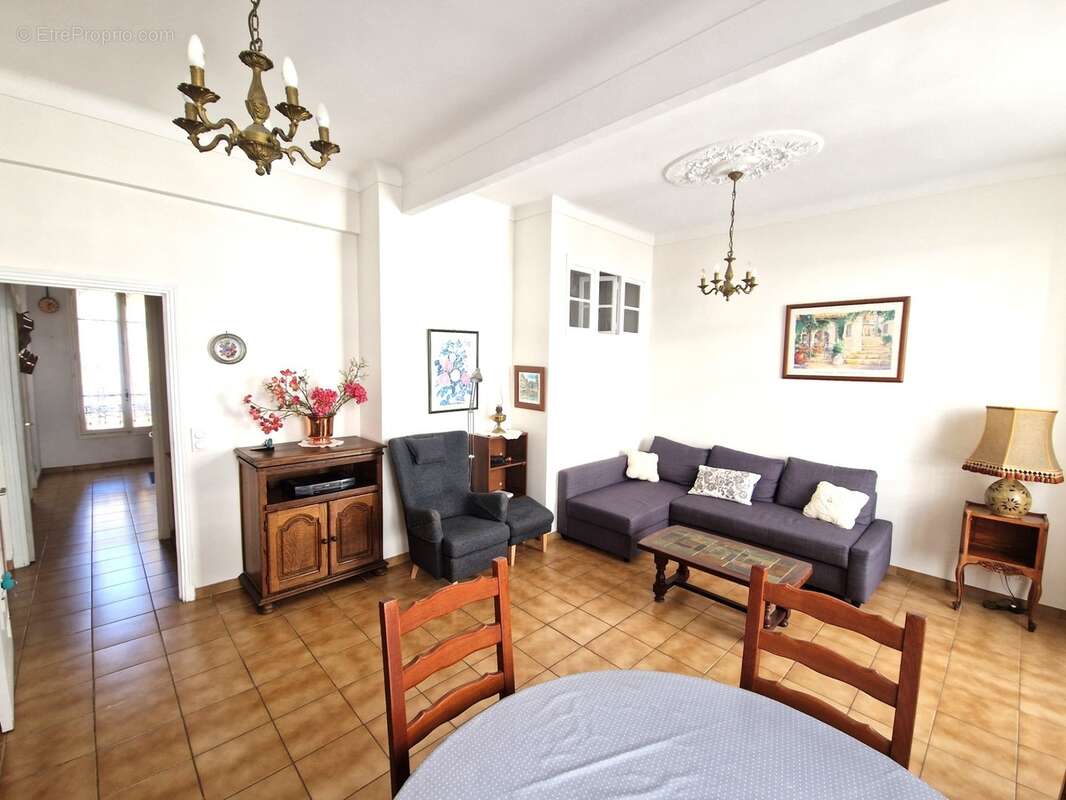 A vendre, Appartement 3/4 Pièces, 57 m², Quartier Delfino, Nice 06300, Alpes Maritimes - photo 2