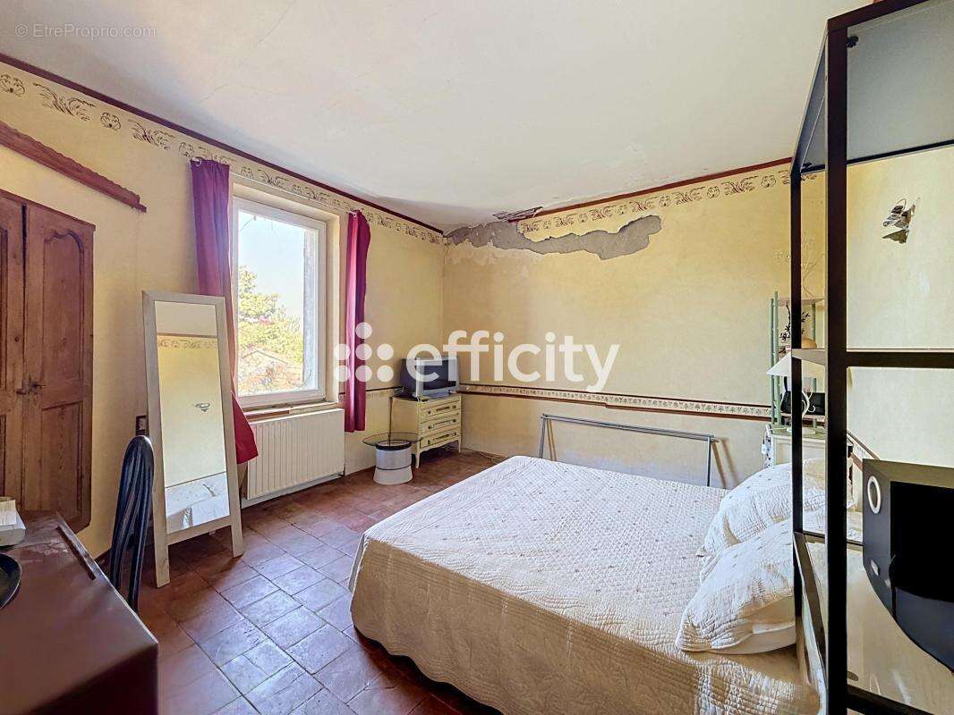 Maison 178 m² à Saint-Remy-De-Provence  - photo 5