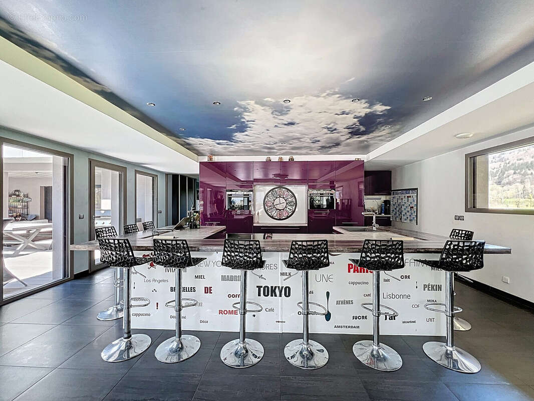 Maison à DINGY-SAINT-CLAIR